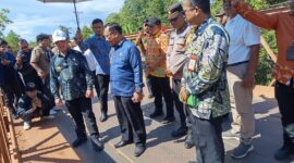 Kapolsek Matan  Hilir Selatan AKP Jumadi Hutabarat Hilir Selatan Pimpin Pengamanan Kunjungan Drs. H. Ria Norsan, M.M., M.H.