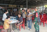 Sertu Darmaji Dampingi Posyandu Kembang Sepatu, Perkuat Sinergi TNI dan Pemerintah di Singkawang