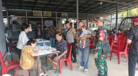 Sertu Darmaji Dampingi Posyandu Kembang Sepatu, Perkuat Sinergi TNI dan Pemerintah di Singkawang