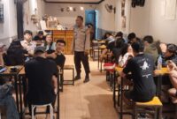 Ngopi di Kafe, Polisi Ingatkan Warga Agar Tidak Mudah Percaya Hoaks