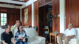 Gregorius Herkulanus Bala Kunjungi Rumah Kopi dr. H. Jarot Winarno di Kelam Permai