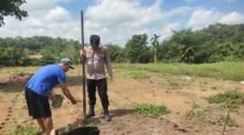 Bhabinkamtibmas Polsek Menyuke Hadiri Kegiatan Penanaman Jagung Kuartal I Tahun 2026