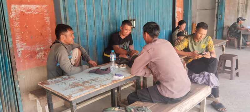 Patroli Siang Penuh Keakraban, Polisi Ajak Warga Jaga Lingkungan