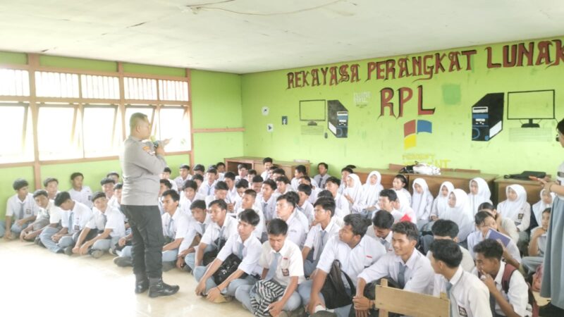 80 Pelajar SMK Bina Kusuma 2 Ikuti Penyuluhan Narkoba dan Judi Online dari Polres Melawi