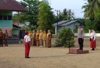 Aiptu Sujud Jadi Pembina Upacara di SDN 13 Muara Pawan, Siswa Diberi Edukasi Disiplin