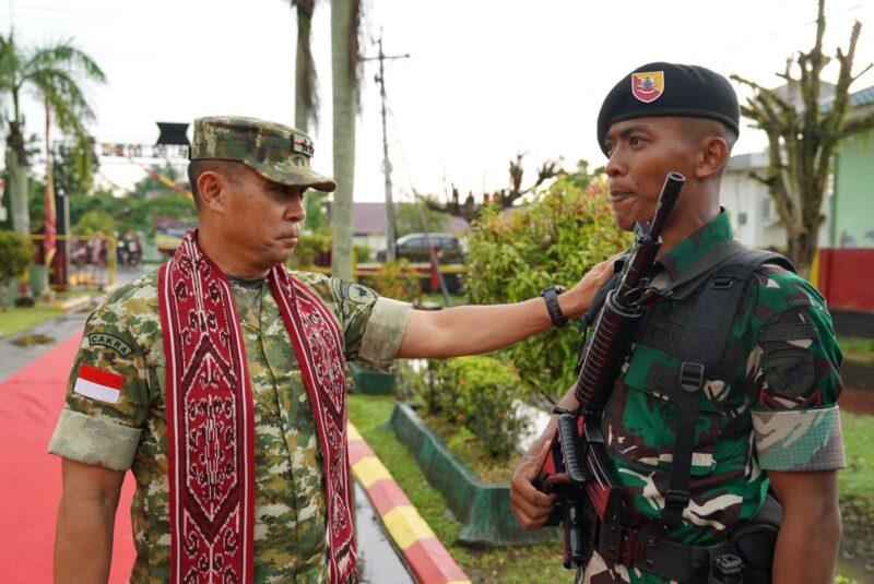 Mayjen TNI Novi Rubadi Sugito Tinjau Kesiapan Tempur Kikav 12/MDC