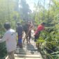 Wujudkan Akses Aman, Kodim 1209/Bengkayang Bersama Warga Binaan Rehab Jembatan Gantung
