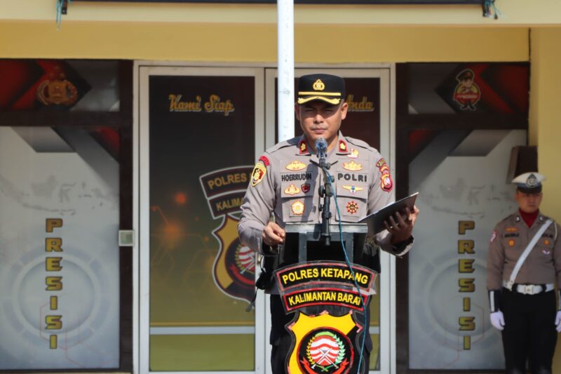 Polres Ketapang Gelar Upacara Hari Kesadaran Nasional, Berikan Penghargaan kepada Personel Berprestasi