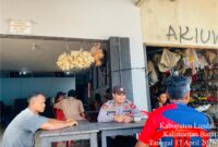 Santai Tapi Bermakna, Polisi Sampaikan Himbauan Saat Ngopi Bareng Warga