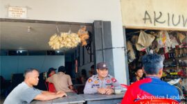 Santai Tapi Bermakna, Polisi Sampaikan Himbauan Saat Ngopi Bareng Warga