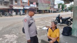 Personel Polsek Mempawah Hulu Sasar Pasar Karangan, Pastikan Situasi Tetap Kondusif