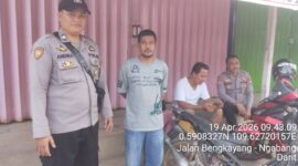 Patroli Dialogis Siang Hari Sampaikan Pesan serta Imbauan Kamtibmas kepada Warga