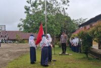 Aiptu Syamsul Jadi Pembina Upacara di SMPN 06 Nanga Pinoh, Tekankan Pembentukan Karakter dan Pencegahan Kenakalan Remaja