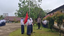 Aiptu Syamsul Jadi Pembina Upacara di SMPN 06 Nanga Pinoh, Tekankan Pembentukan Karakter dan Pencegahan Kenakalan Remaja