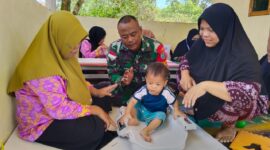 Serka Dwi Ariyanto Dampingi Posyandu di Dusun Camar Wulan, Warga Antusias