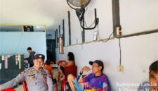 Momen Langka di Siang Hari, Polisi Sapa dan Dengarkan Langsung Suara Warga