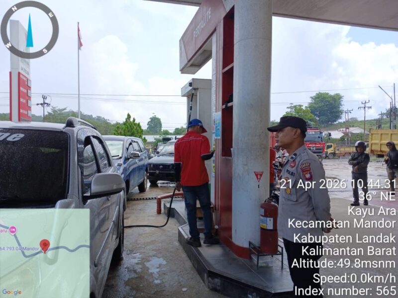 Aksi Humanis Polisi di SPBU: Edukasi Warga Saat Isi Bensin