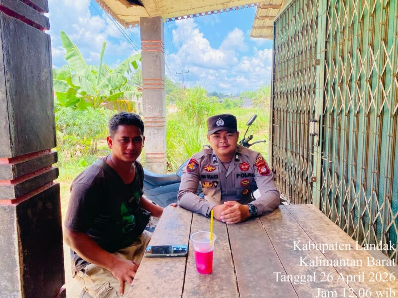 Polisi Jadi Sahabat Warga, Patroli Siang Penuh Keakraban