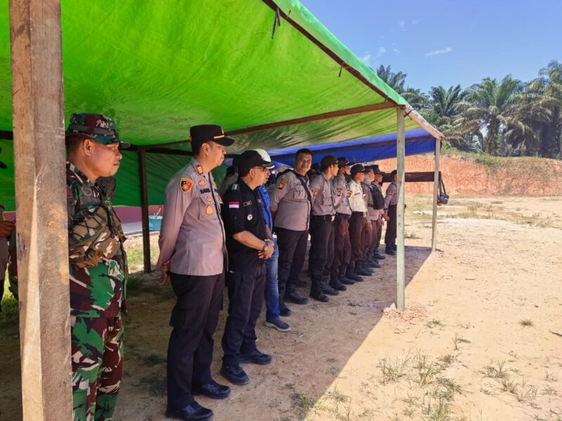 Cegah Kebakaran Lahan, Polsek Nanga Tayap Gelar Apel dan Edukasi di PT SISM