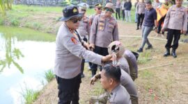 Kapolres Melawi AKBP Harris Batara Simbolon Pimpin Bintradisi Personel Baru di Polres Melawi