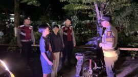 IPDA Eko Wijaya, S.H., M.Kn Pimpin Patroli Malam, Polisi Sambangi Warga Nongkrong di Landak