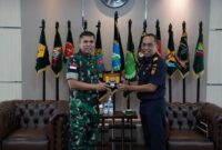 Mayjen TNI Novi Rubadi Sugito Terima Kunjungan Kepala Bea Cukai Kalbagbar
