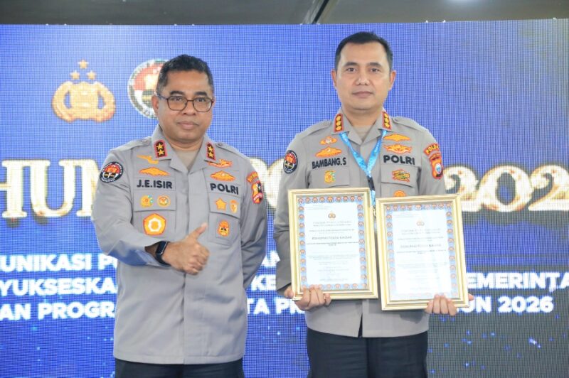 Kombes Pol. Bambang Suharyono Terima Dua Penghargaan Bergengsi di Rakernis Humas Polri 2026