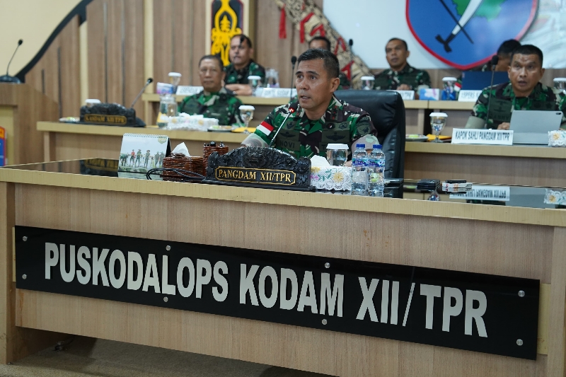 Pangdam XII/Tpr Mayjen TNI Novi Rubadi Sugito Tekankan Disiplin dan Sinergi kepada Dansat Jajaran