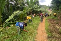 Gotong Royong TNI dan Warga Percepat Jalan Semayang–Tanak