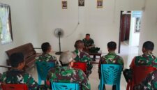 Danramil 08/Paloh Kapten Inf Aris Yudi Yana Tekankan Disiplin Lewat Jam Komandan