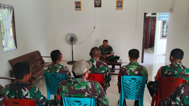 Danramil 08/Paloh Kapten Inf Aris Yudi Yana Tekankan Disiplin Lewat Jam Komandan
