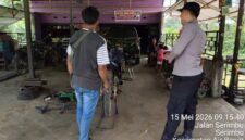 Polisi Humanis Beri Edukasi Keselamatan Berkendara kepada Warga di Bengkel