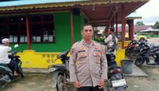 Jumat Penuh Khidmat, Polisi Siaga Amankan Jamaah di Masjid Al Jihad Sungai Ukoi